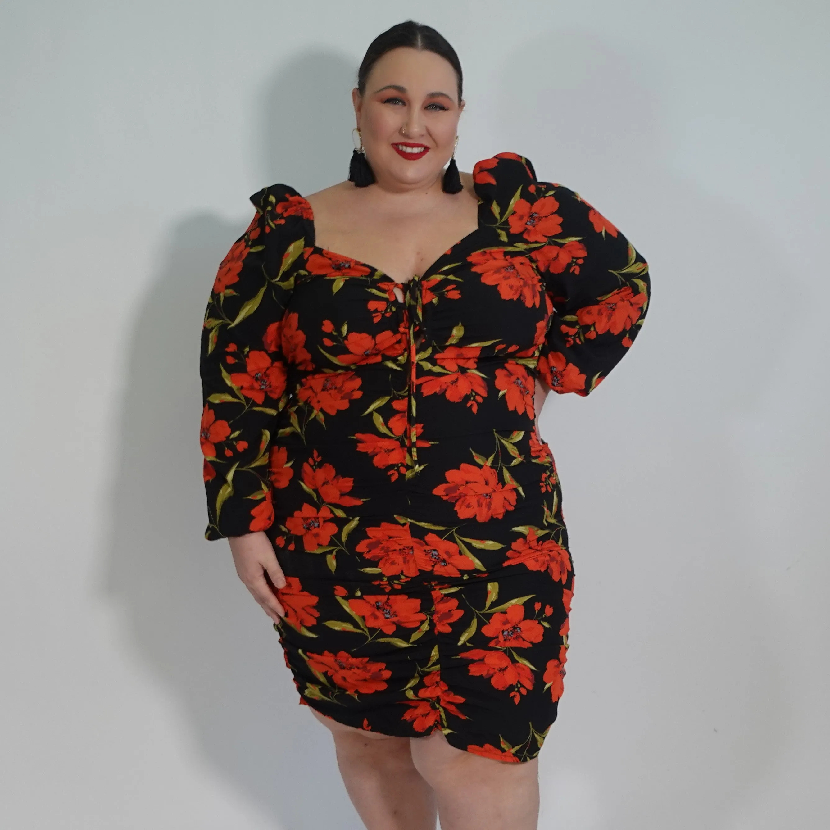 Black and Red Floral Puff Sleeve Bodycon Dress