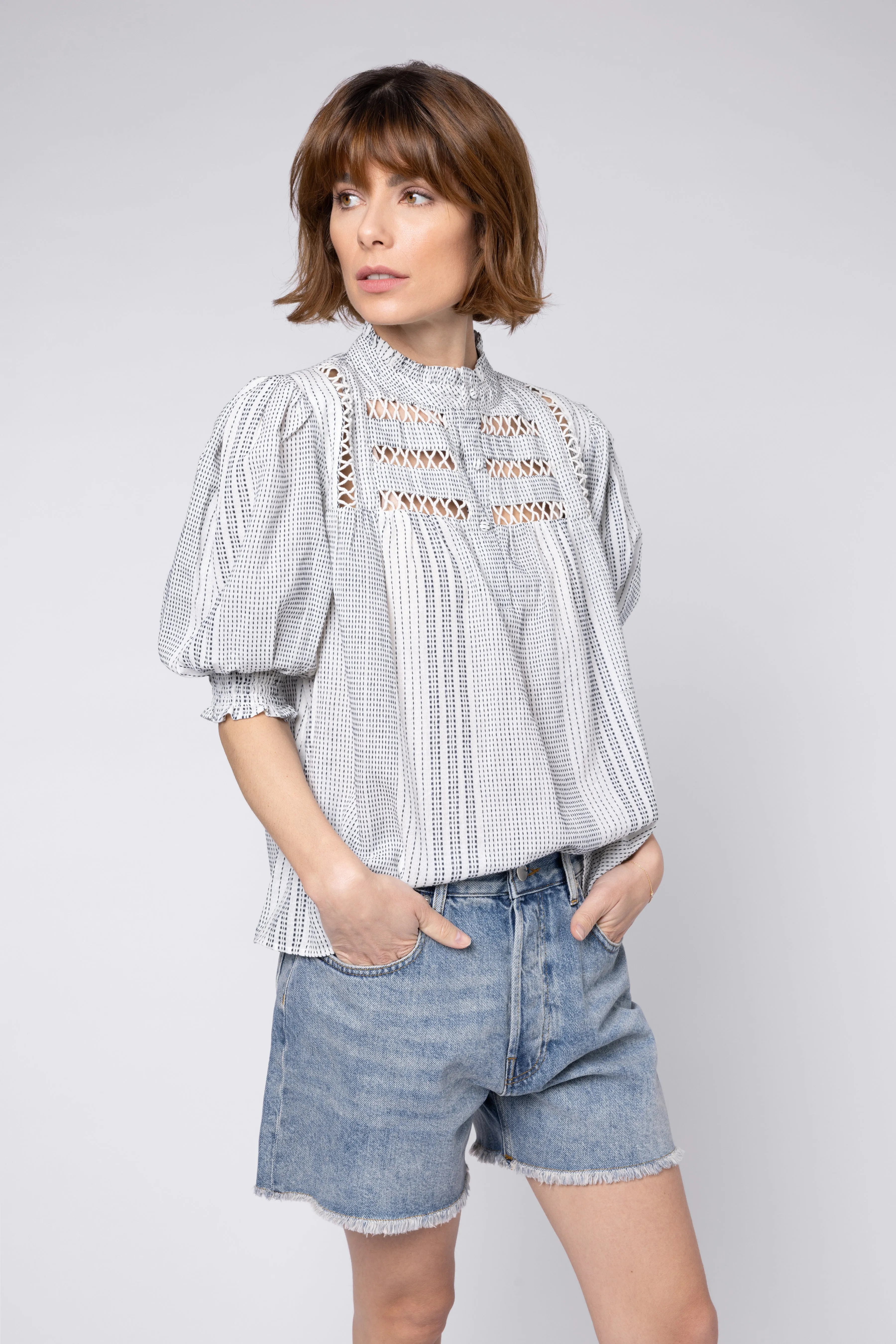 ELLEN STRIPE BLOUSE (NAVY/IVORY)