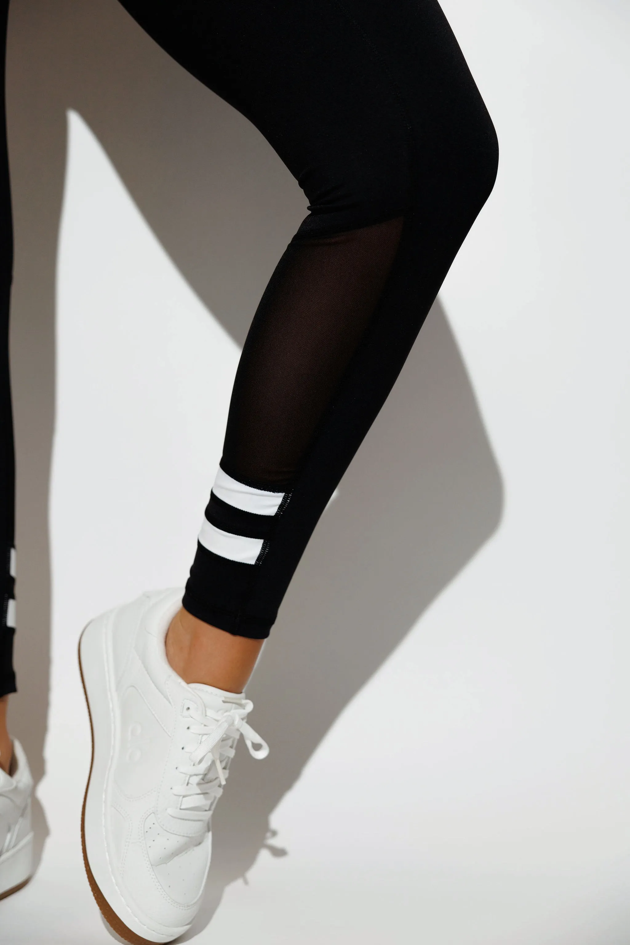 INTERSECT LEGGING: BLACK