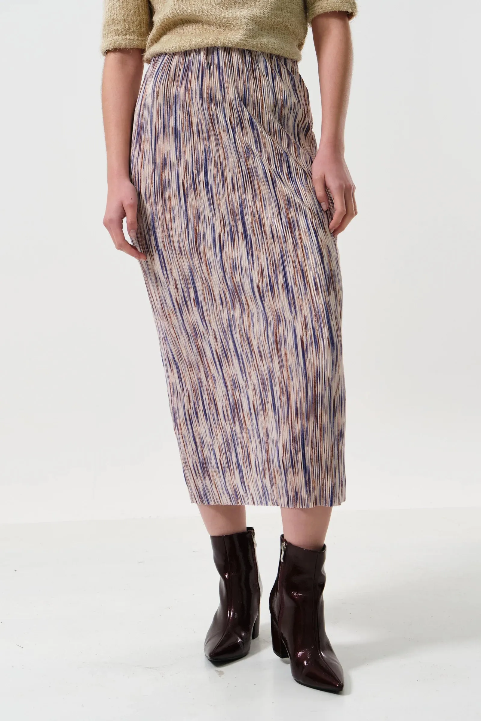 Maylis Line Print Pleat Midi Skirt