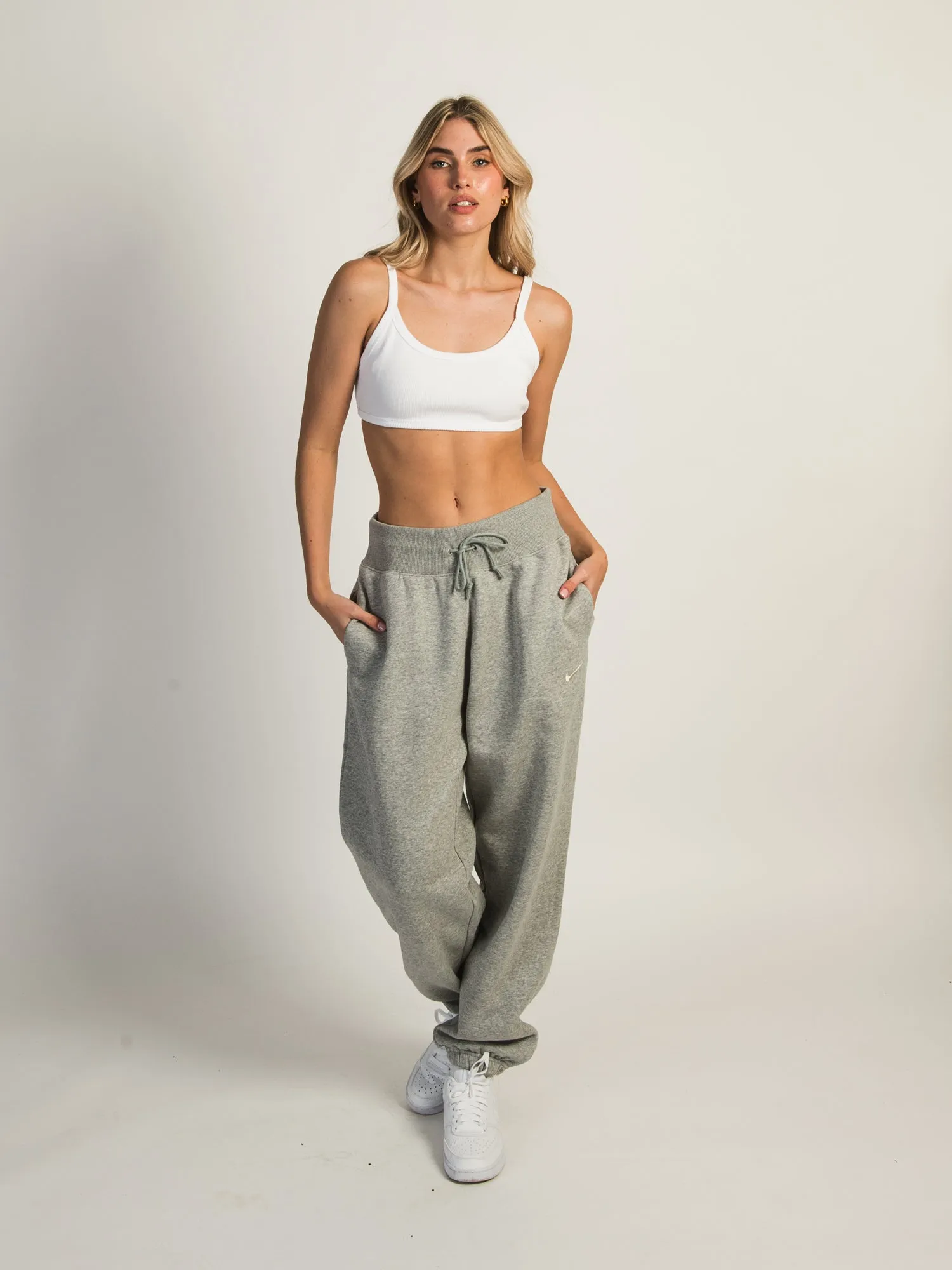 NIKE SPORTSWEAR PHOENIX OVERSIZED SWEATPANTS