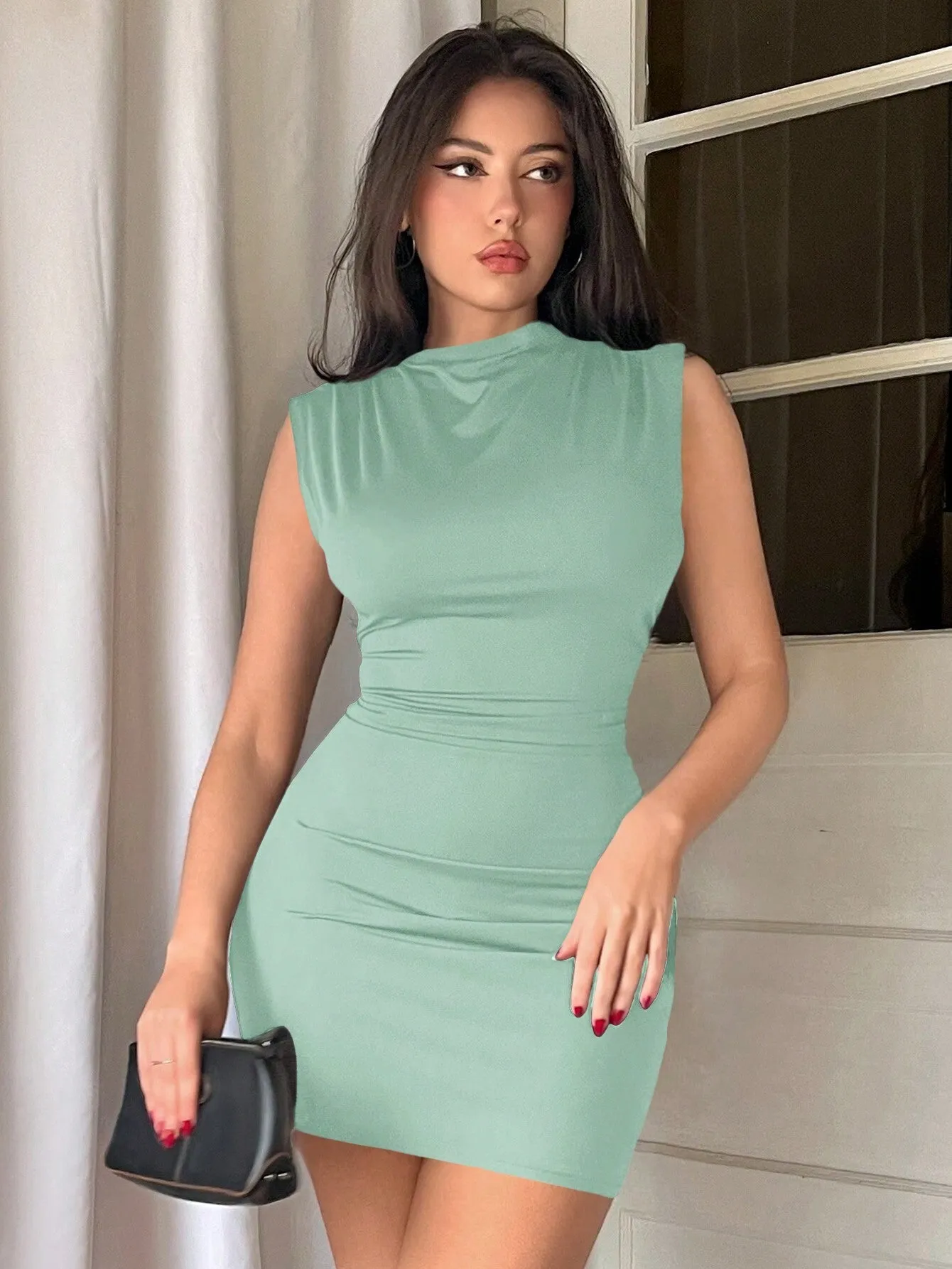 Privé Solid Color Pleated Bodycon Sleeveless Dress