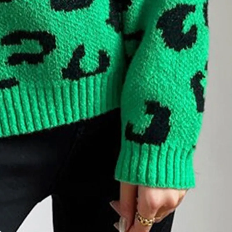 Women's green leopard turtleneck sweater for Christmas